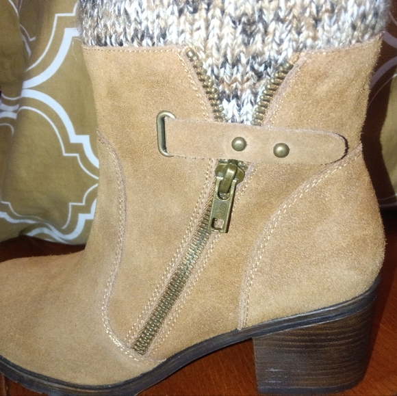 Pure Sole Beige Boots Size 8M - Picture 7 of 9